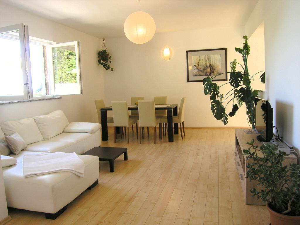 Apartments Dagmar Đảo Krk Ngoại thất bức ảnh