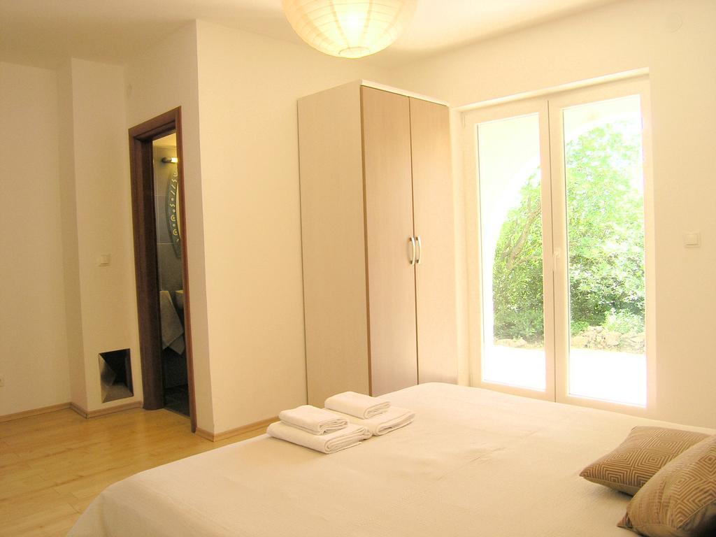 Apartments Dagmar Đảo Krk Ngoại thất bức ảnh
