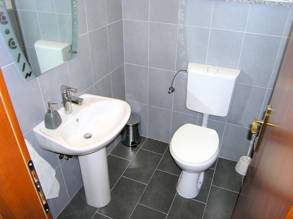 Apartments Dagmar Đảo Krk Ngoại thất bức ảnh